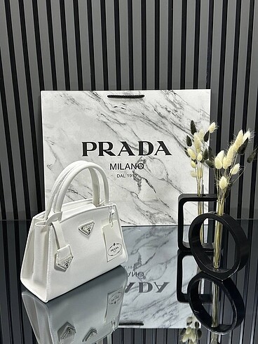 Beden çeşitli Renk Prada