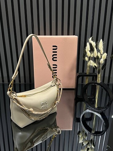  Beden Miu Miu