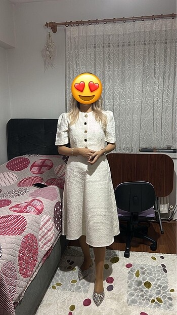 Beyaz elbise (aile tanışması için uygun)