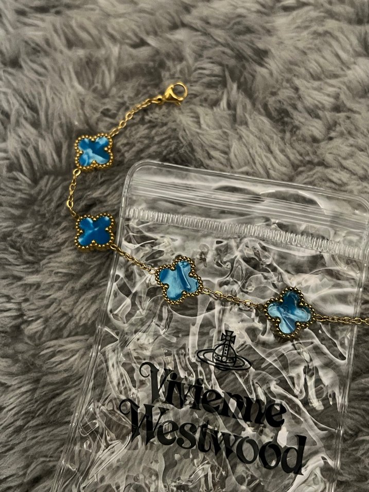 Mavi Parlak Zincir Detaylı Kadın El Zinciri - Görsel 2