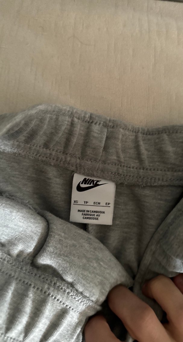 Nike  Tech ilk sezon Gri - Görsel 3