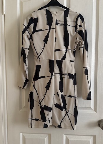 Bej Siyah Baskılı V Yaka Midi Elbise - Görsel 2