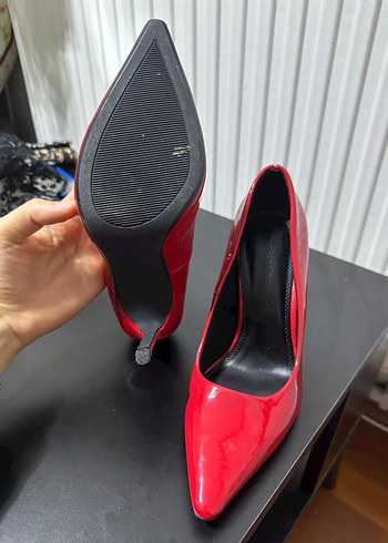 Kırmızı Parlak Rugan Stiletto Topuklu Kadın Ayakkabı - Görsel 4