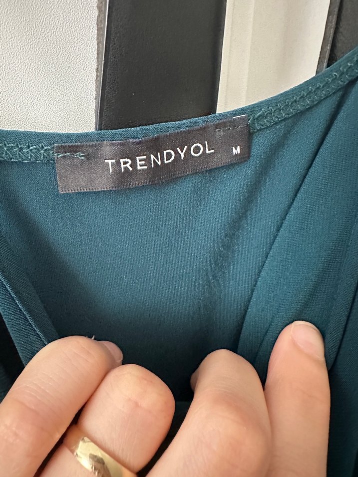 Yeşil İnce Askılı Uzun Elbise - Görsel 3