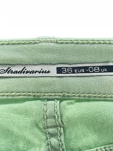 36 Beden yeşil Renk Stradivarius Düz Kesim %70 İndirimli.
