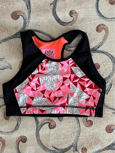 Zara Spor Üstü