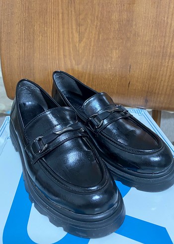 Siyah Tokalı Kadın Loafer - Görsel 2