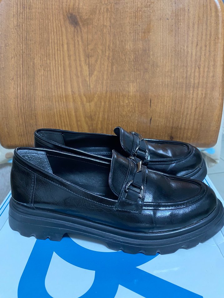 Siyah Tokalı Kadın Loafer - Görsel 3