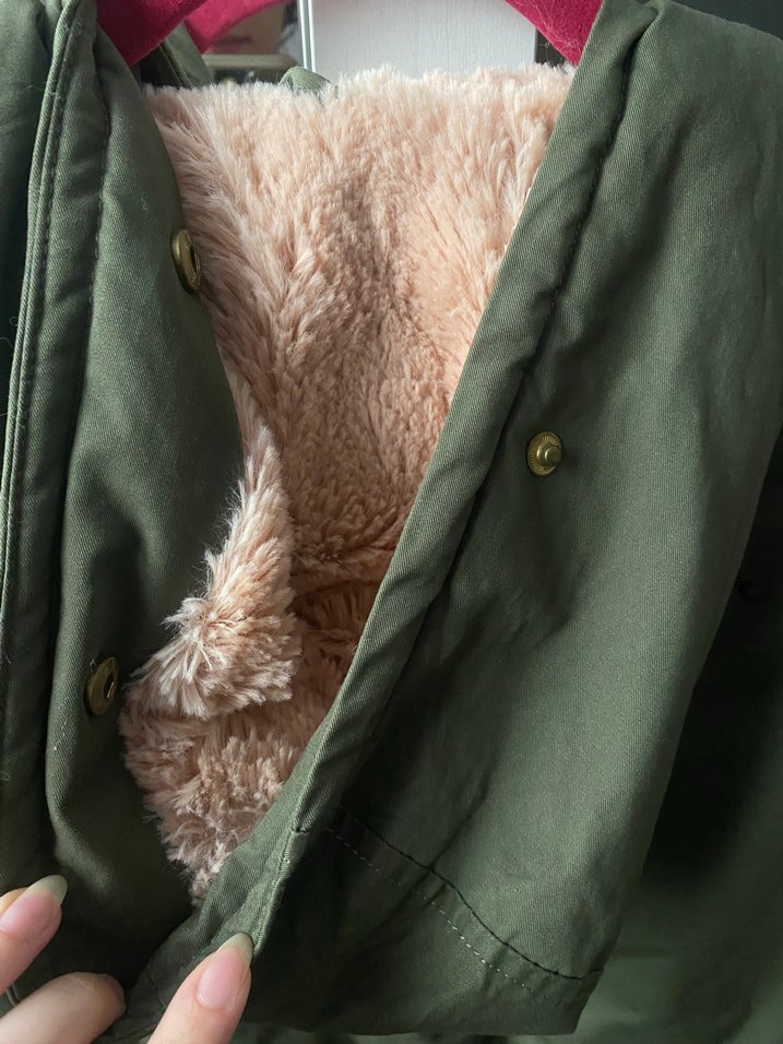 Düğmeli ve Fermuarlı Kapüşonlu Haki Kadın Mont - Görsel 4