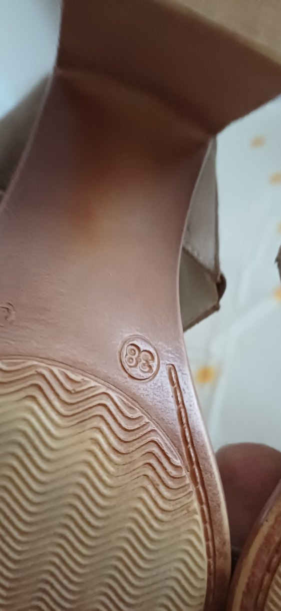 Bej Süet Dolgu Topuklu Kadın Sandalet - Görsel 2