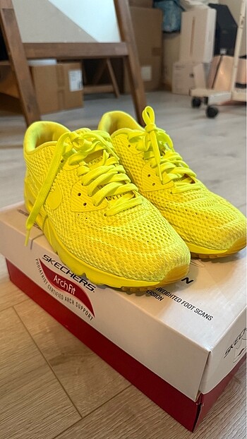 Nike Orjinal MarmaraForumdan alındı Kadın ve Erkek giyebilir