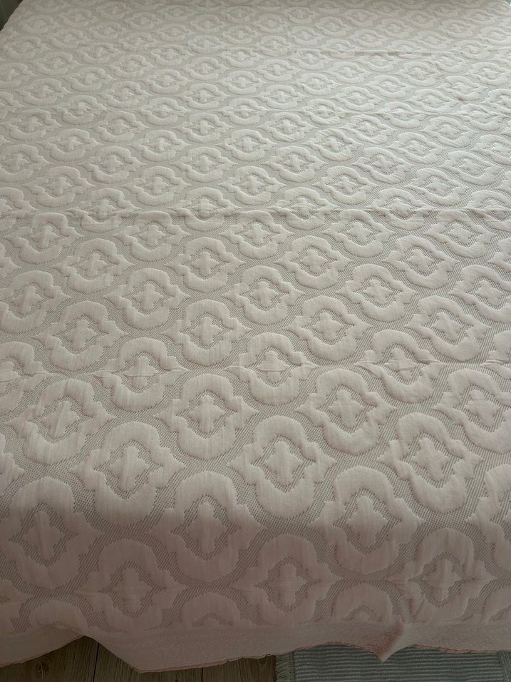 Pudra Rengi Yatak Örtüsü - Görsel 3