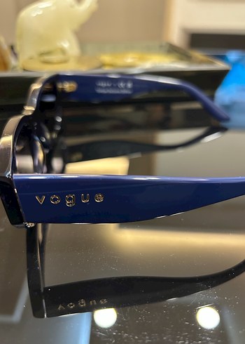 Vogue Güneş Gözlüğü HEDİYELİ - Görsel 2