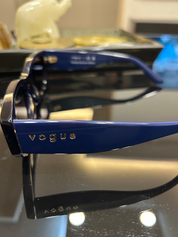 Vogue Güneş Gözlüğü HEDİYELİ - Görsel 2