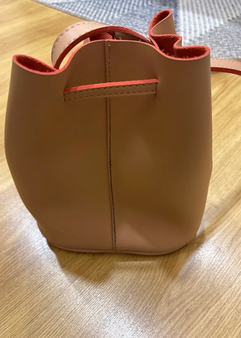 Askılı  Çanta - Minimalist Tasarım - Görsel 3