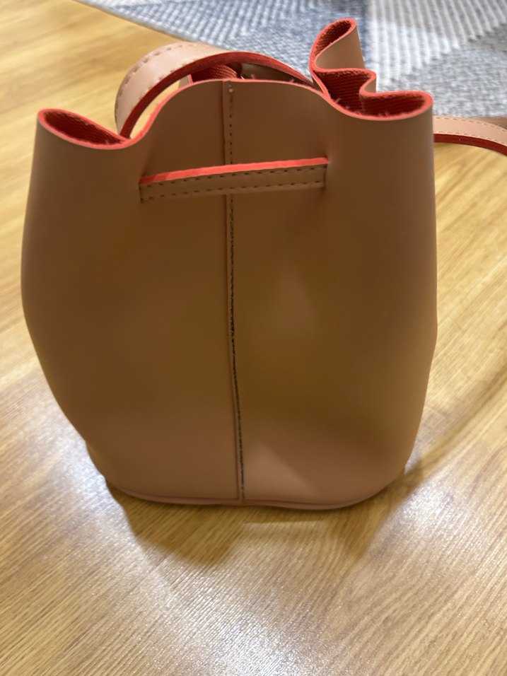 Askılı  Çanta - Minimalist Tasarım - Görsel 3