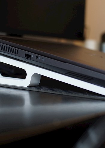 Beyaz Renkli Dizüstü Bilgisayar Standı - Görsel 3