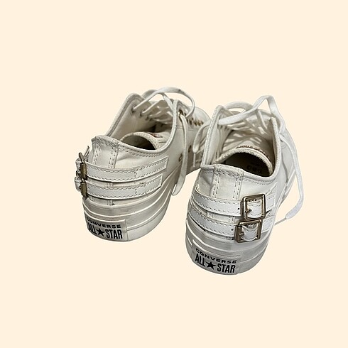 38 Beden beyaz Renk Converse ayakkabı