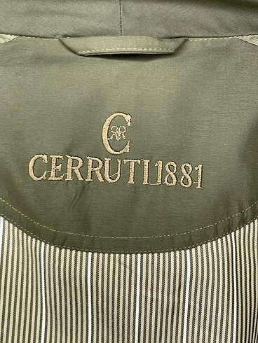 universal Beden yeşil Renk Vintage Love Trenchcoat %70 İndirimli.