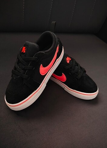 Orjinal nike ayakkabı 25 numara
