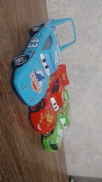 Beden Renk Disney Pixar Cars Lightning Mcqueen Chick Hicks ve King (Strip W