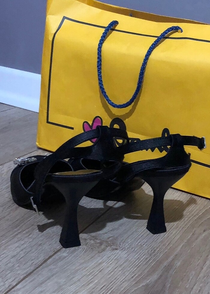 Alçak topuklu ayakkabı - Görsel 4