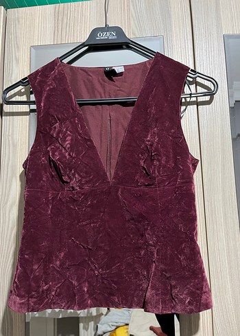 Bordo Süet V Yakalı Drapeli Kolsuz Bluz - Görsel 2