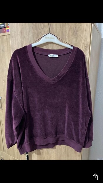 Colins sweatshirt