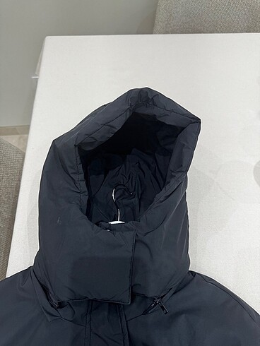 Zara Unisex Mont