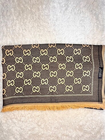 Gucci GUCCİ ÇİFT TARAFLI İPEK ŞAL