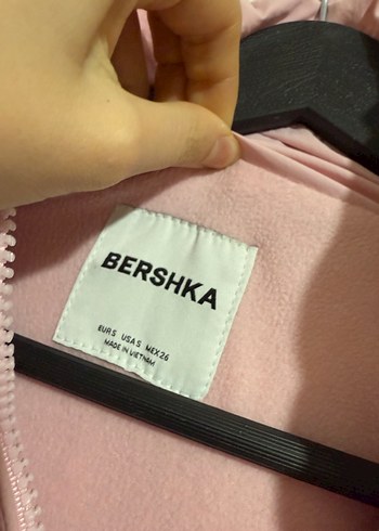 s Beden BERSHKA pembe mont