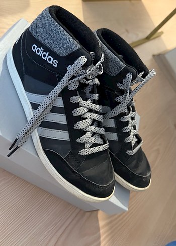 Adidas spor ayakkabı