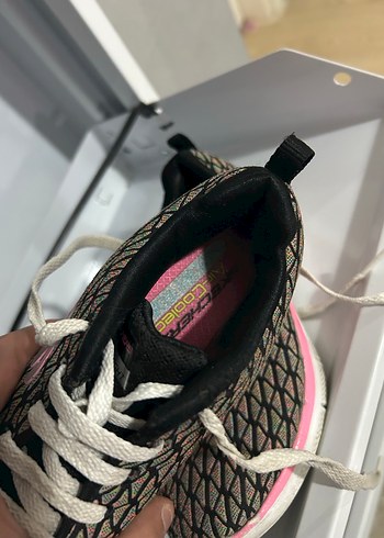 Yüksek Topuklu Pembe Gri Yılan Desenli Spor Ayakkabı - Görsel 4