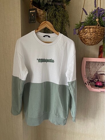 Sweatshirt - Çok Temiz Durumda