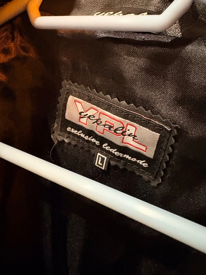 Düğmeli Siyah Uzun Deri Ceket - Görsel 3