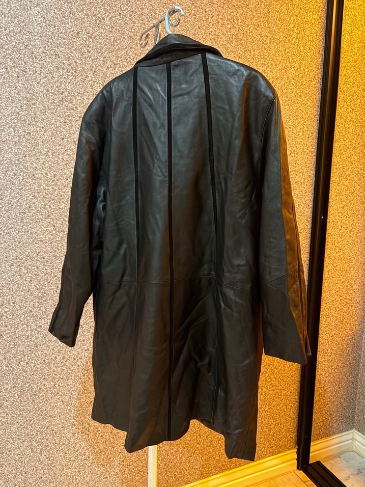 Düğmeli Siyah Uzun Deri Ceket - Görsel 4