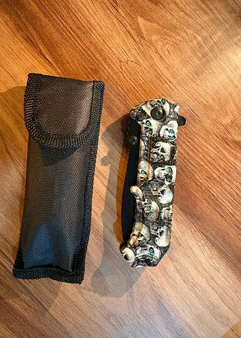 Kafatası Motifli Yarı Otomatik Çakı - Görsel 2