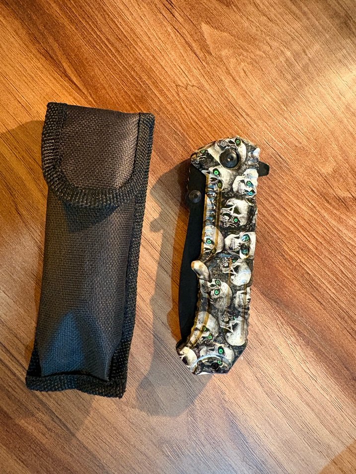 Kafatası Motifli Yarı Otomatik Çakı - Görsel 2