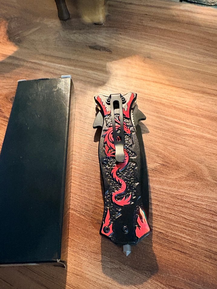 Ejderha Desenli Yarı Otomatik Çakı - Görsel 4