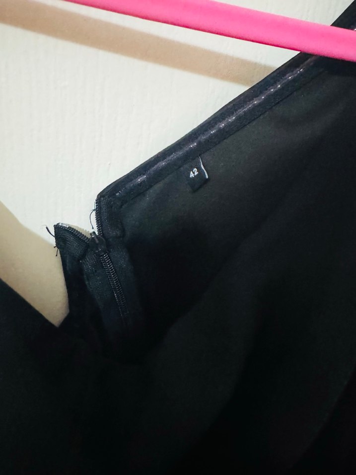 Siyah V Yaka Uzun Drapeli Kadın Elbise - Görsel 3