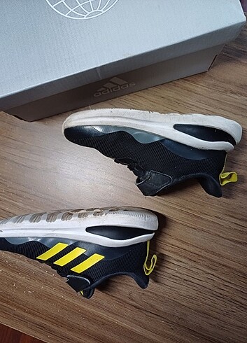 26 Beden siyah Renk Adidas çocuk spor ayakkabı