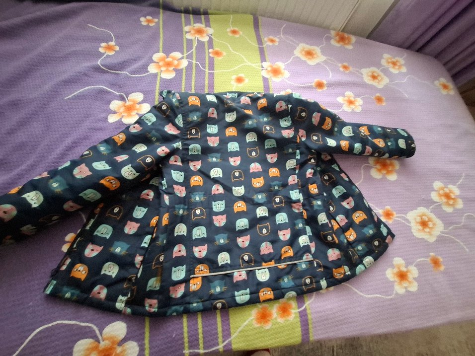 Kapüşonlu Renkli Kız Yağmurluk( 8 yaş 128 cm) - Görsel 3