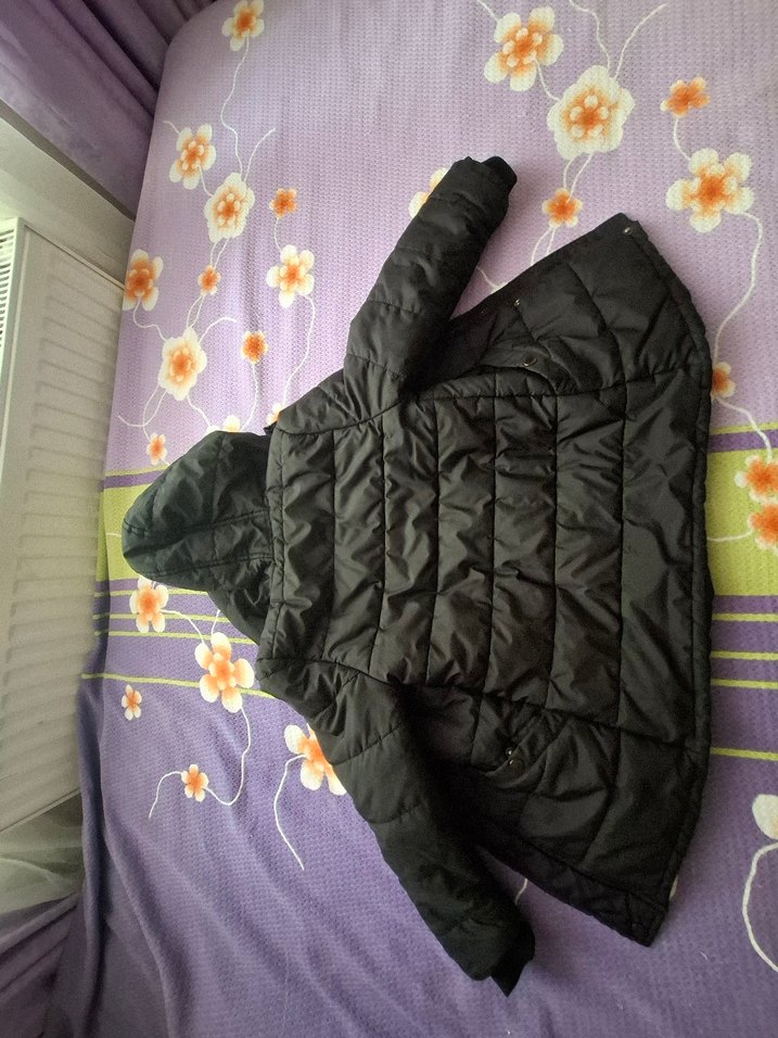 Siyah Kapüşonlu erkek çocuk Kış Montu  ( 7yaş 122cm) - Görsel 3