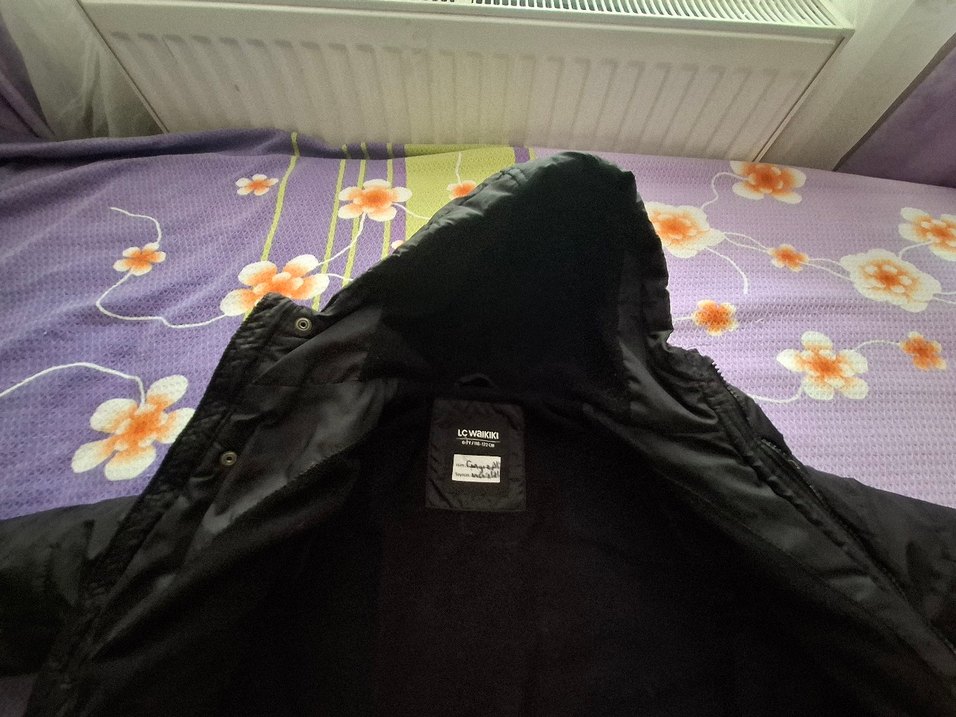 Siyah Kapüşonlu erkek çocuk Kış Montu  ( 7yaş 122cm) - Görsel 4