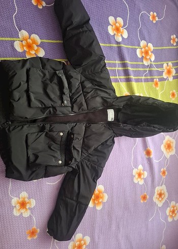 Siyah Kapüşonlu Kadın Kışlık Mont 7 yaş 122 cm - Görsel 4