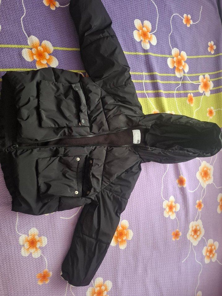 Siyah Kapüşonlu Kadın Kışlık Mont 7 yaş 122 cm - Görsel 4