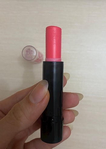 Maybelline Baby Lips Elektro Ruj - Koyu Pembe - Görsel 2