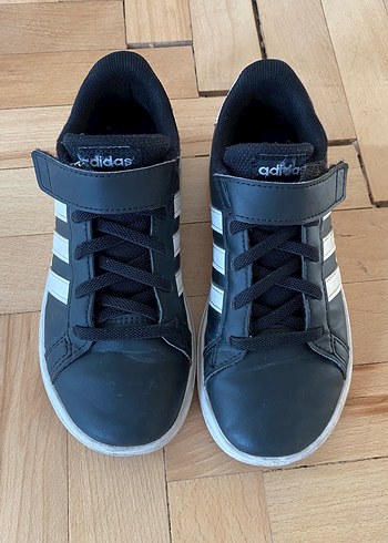 31 Beden Adidas çocuk Spor Ayakkabı