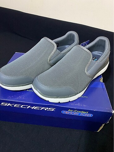 Skechers
