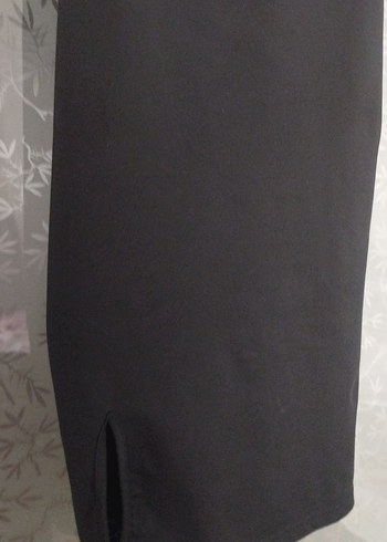 siyah yırtmaçlı elbise - Görsel 4